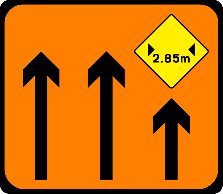 A common road sign in Ireland for lane 3 of 3 narrow (advance). Driving Theory Test revision.
